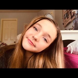 Meet your Posher, Olivia